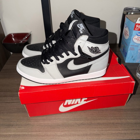 Nike Air Jordan 1 Retro High Shadow 2.0 - Picture 1 of 3